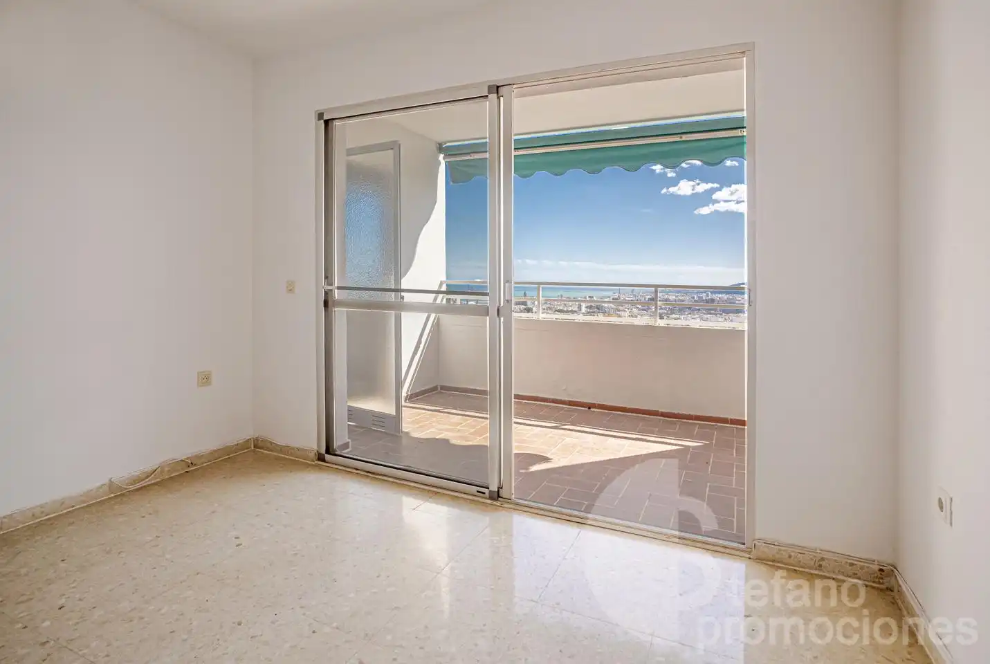 Außenansicht von Dachboden zum Verkauf in Málaga mit Terrasse und Gemeinschaftspool