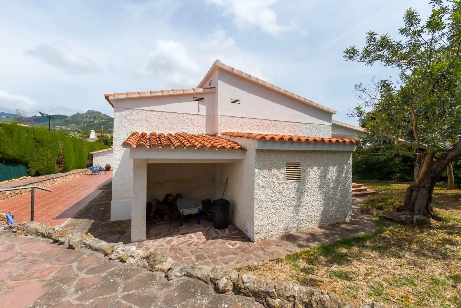 Vista exterior de Casa o xalet en venda en Benicasim / Benicàssim amb Jardí privat, Terrassa i Traster