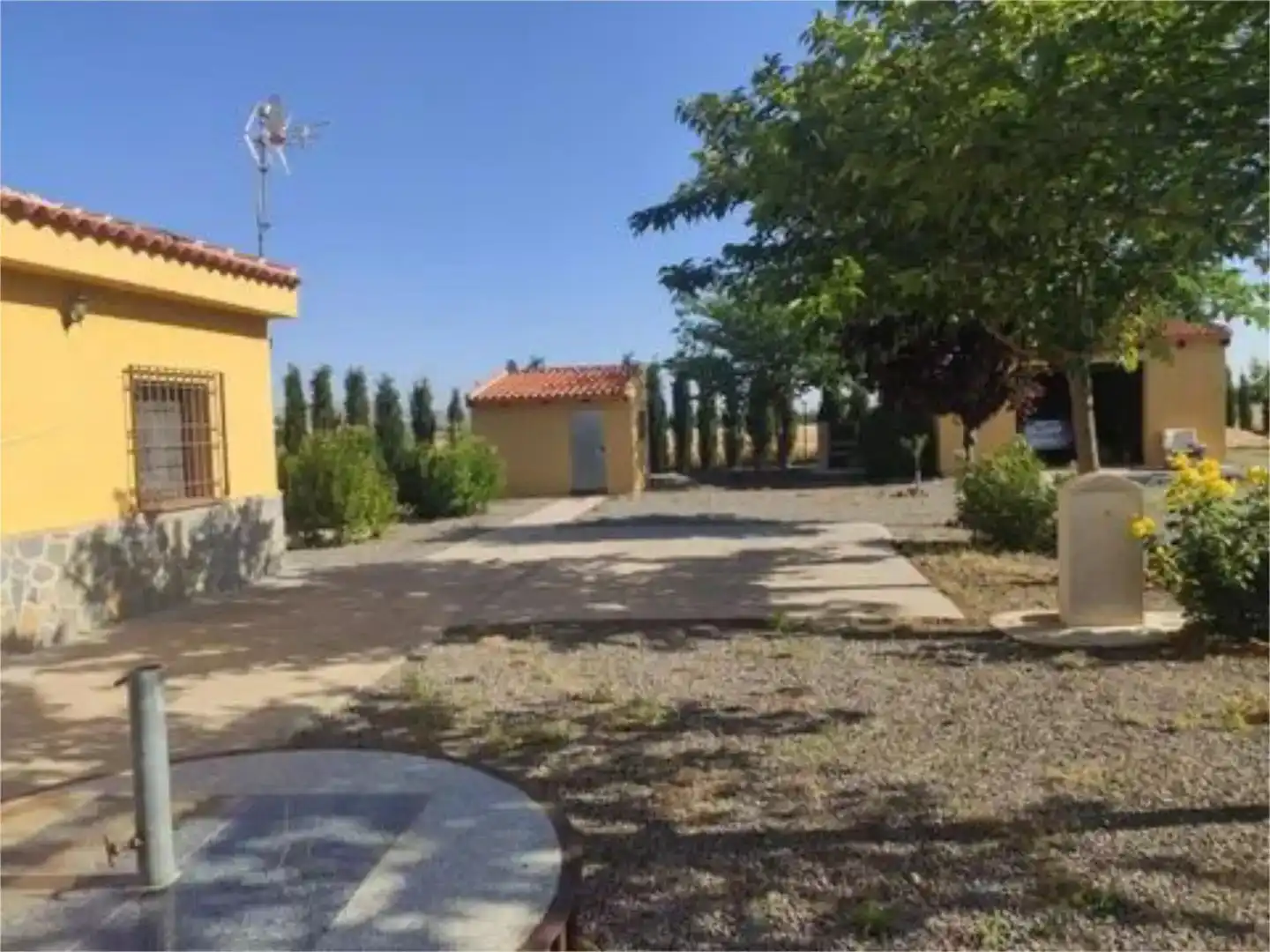 Finca rústica en venda en Consuegra amb Jardí privat i Moblat