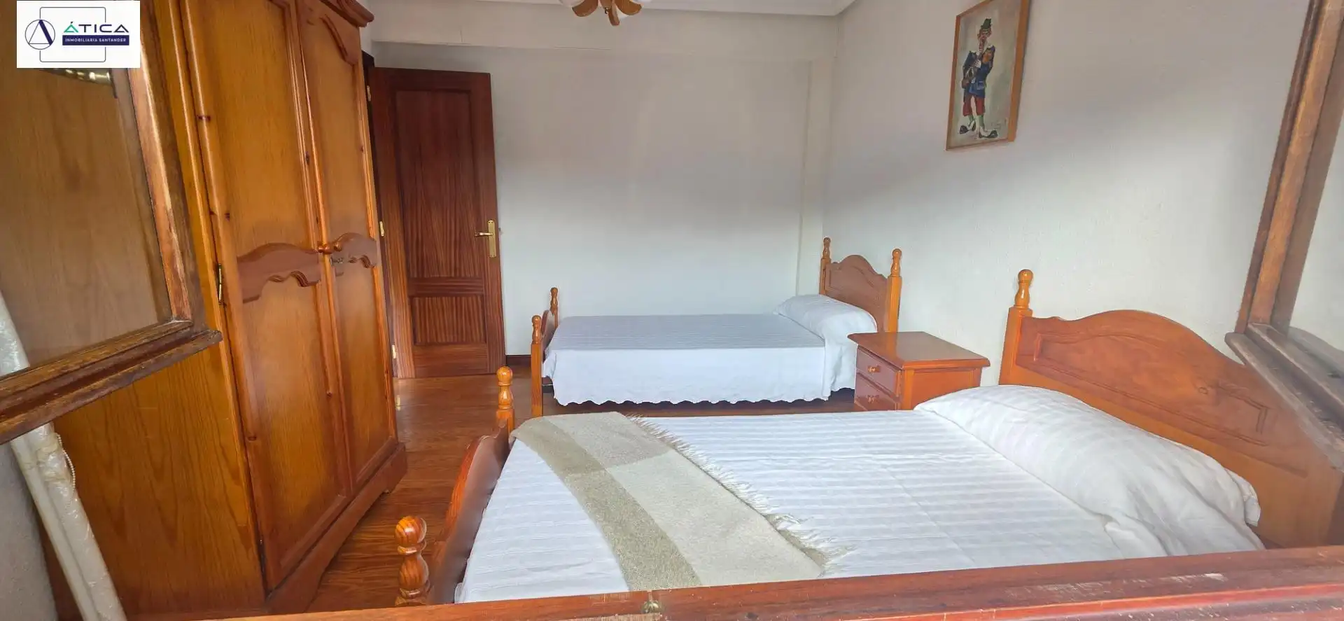 Habitación de Finca rústica en venta en Bárcena de Cicero con Jardín privado y Amueblado