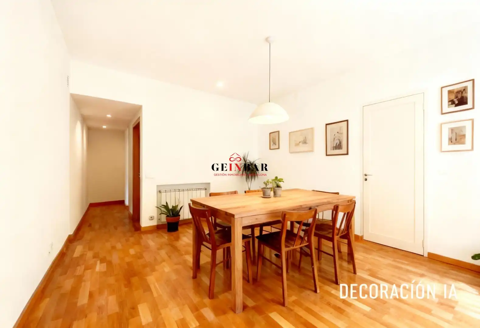 Comedor de Piso en venta en Barcelona con Calefacción y Parquet