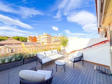 Bungalow con balcón en venta en Carrer Rafael Alberti