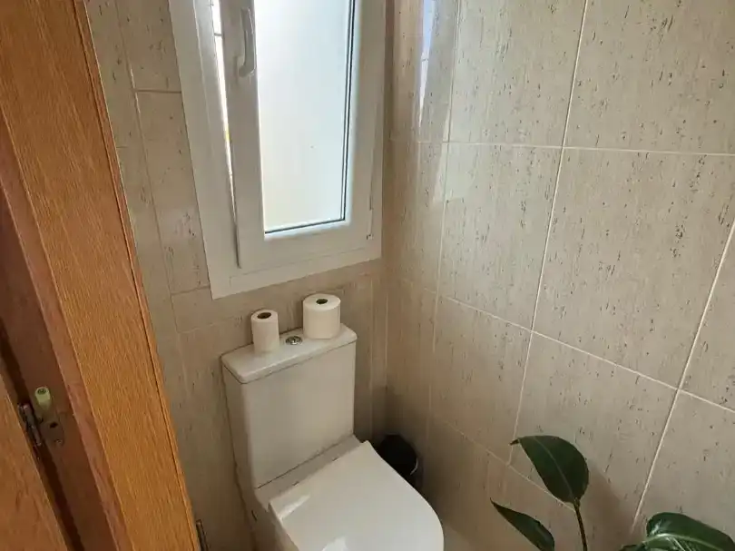 Badezimmer von Wohnung zum Verkauf in Marbella mit Klimaanlage, Schwimmbad und Balkon