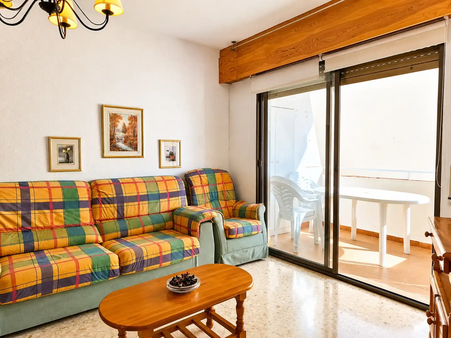 Sala de estar de Piso en venta en Torrenueva Costa con Terraza y Amueblado