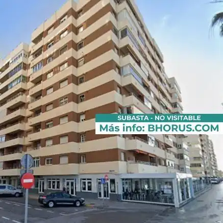 Vista exterior de Pis en venda en Cádiz amb Piscina