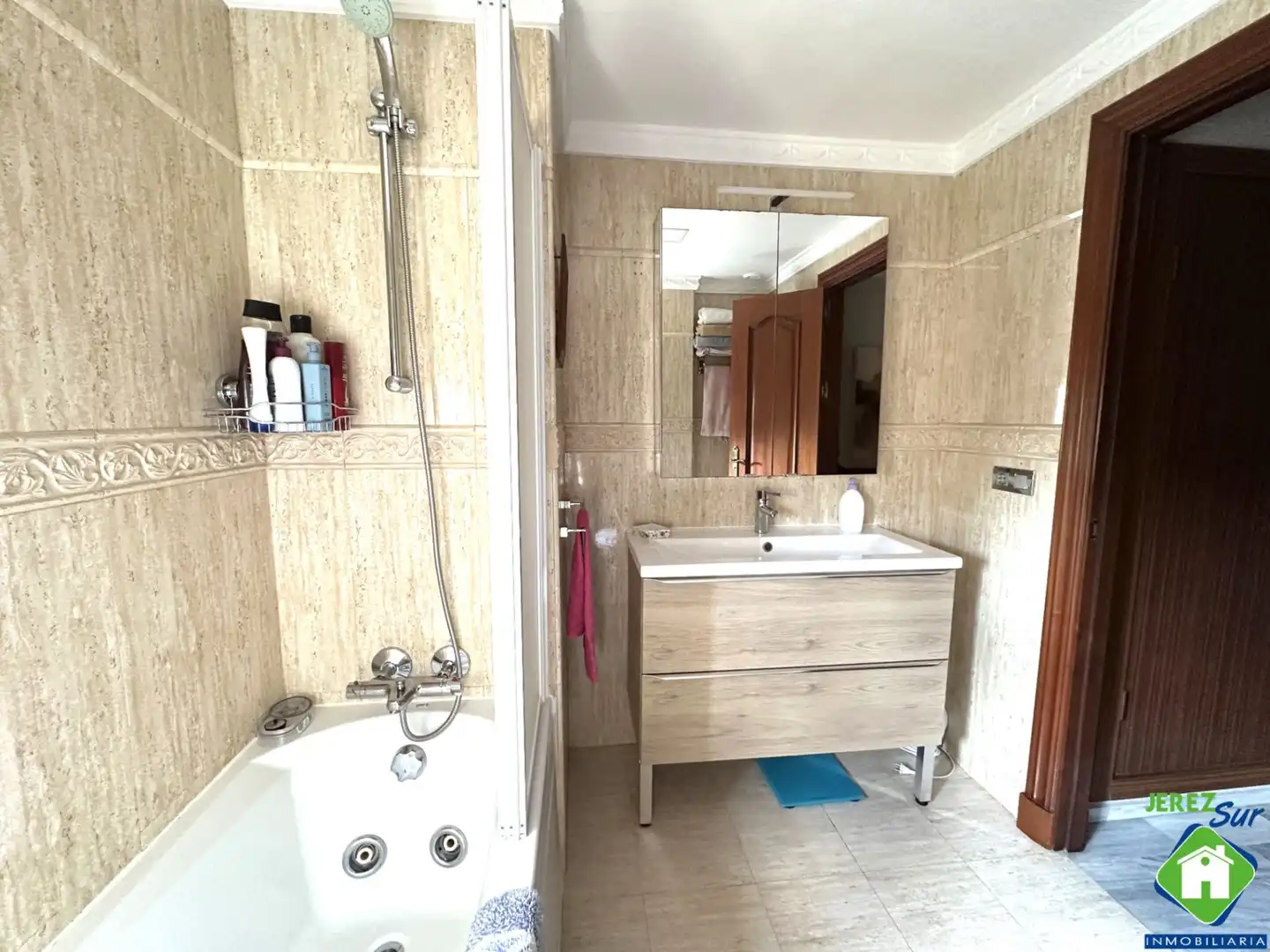 Bathroom of Detached homes for sale in Jerez de la Frontera  with Air Conditioner, Heating and Private garden