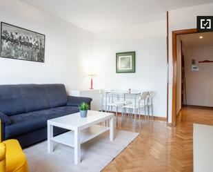 Living room of Flat to rent in  Madrid Capital  with Air Conditioner and Balcony