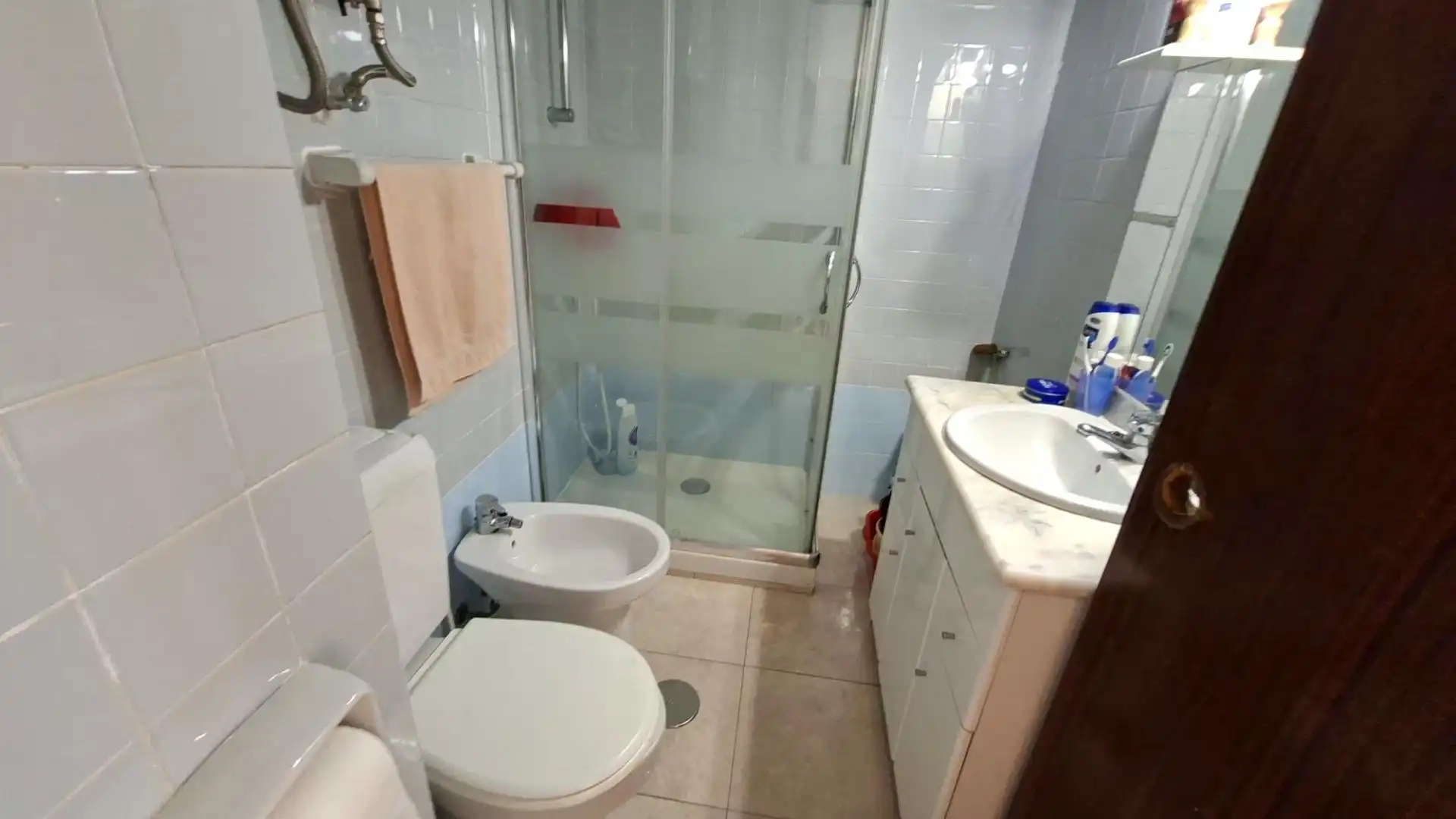 Baño de Apartamento en venta en Benidorm con Jardín privado, Amueblado y Piscina comunitaria