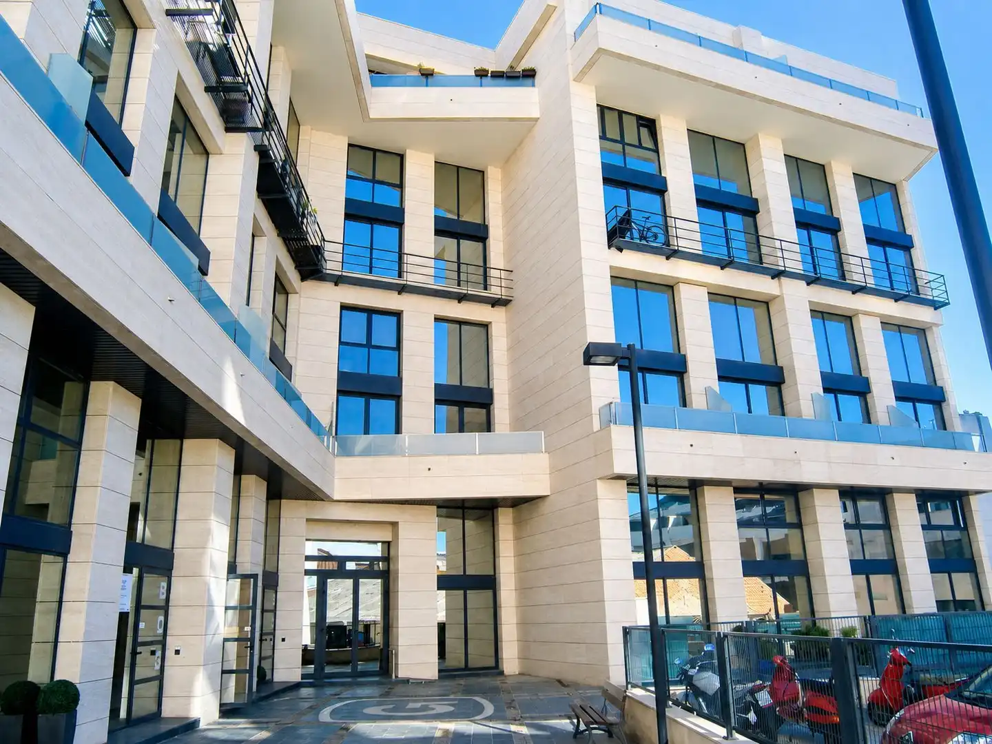 Vista exterior de Dúplex en venta en Madrid con Aire acondicionado, Jardín privado y Terraza