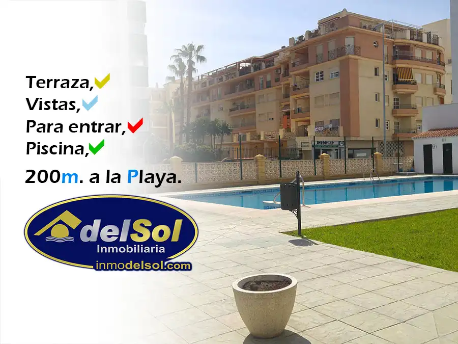 Vista exterior de Piso en venta en Vélez-Málaga con Aire acondicionado, Terraza y Amueblado