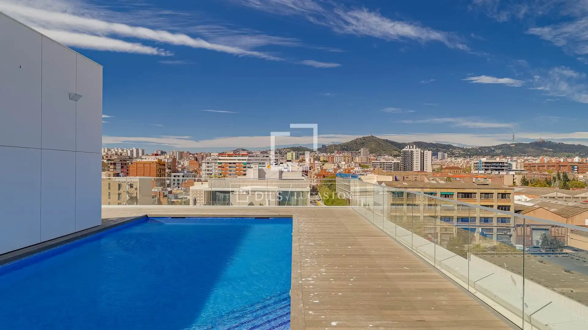 Swimming pool of Flat for sale in L'Hospitalet de Llobregat  with Air Conditioner, Heating and Terrace