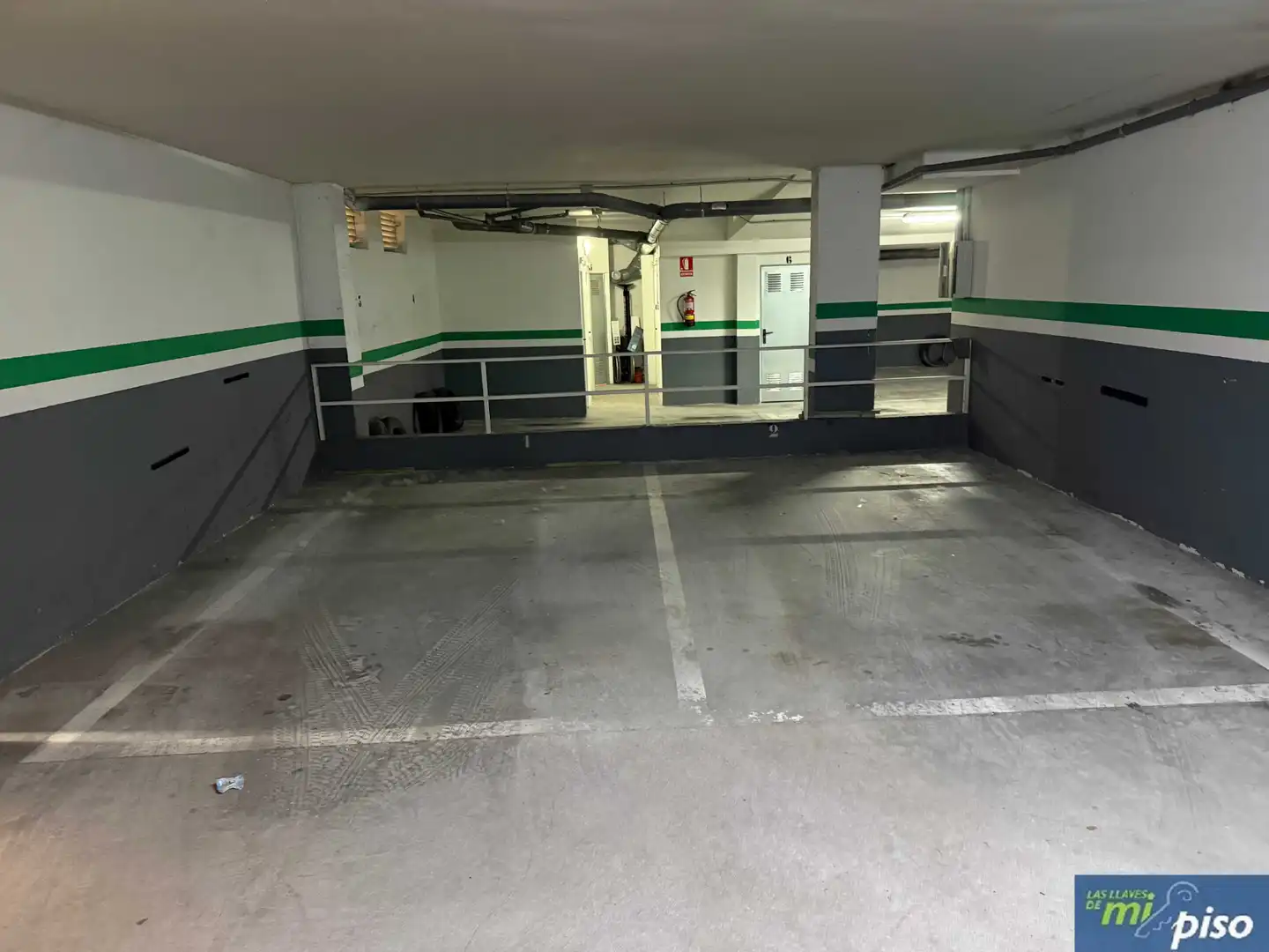 Aparcament de Pis en venda en Santovenia de Pisuerga amb Aire condicionat, Calefacció i Parquet