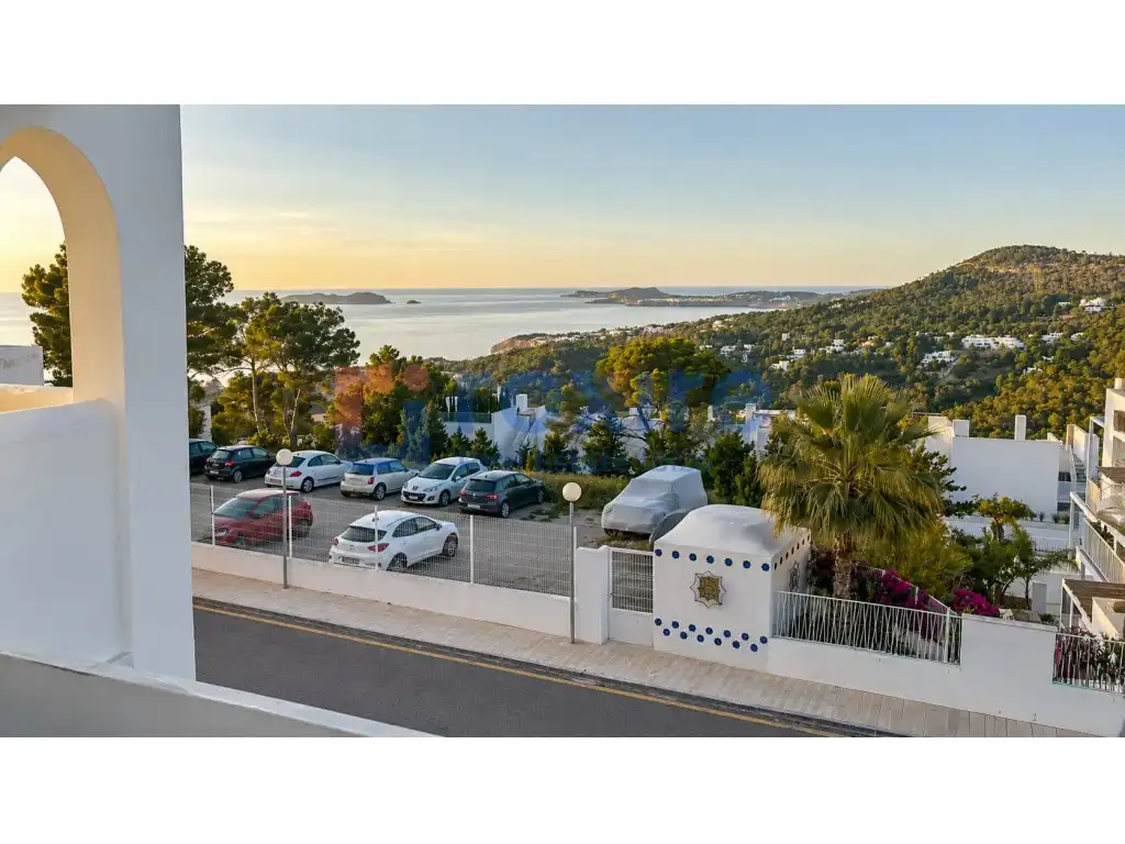 Außenansicht von Wohnung zur Miete in Sant Josep de sa Talaia mit Klimaanlage, Terrasse und Möbliert