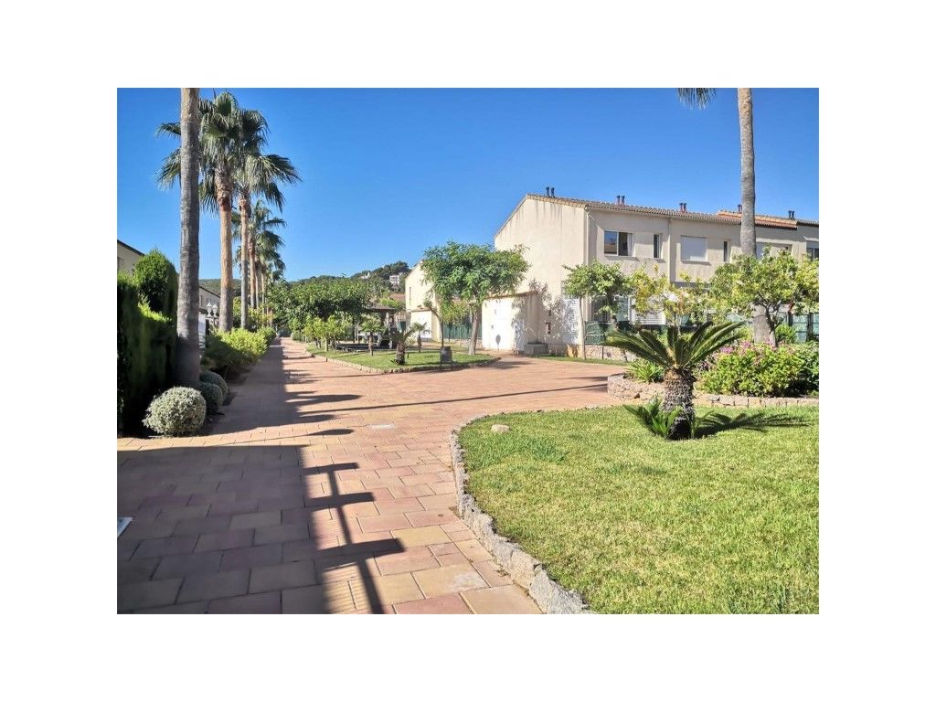 Vista exterior de Casa adosada de lloguer en Oropesa del Mar / Orpesa amb Aire condicionat, Jardí privat i Terrassa