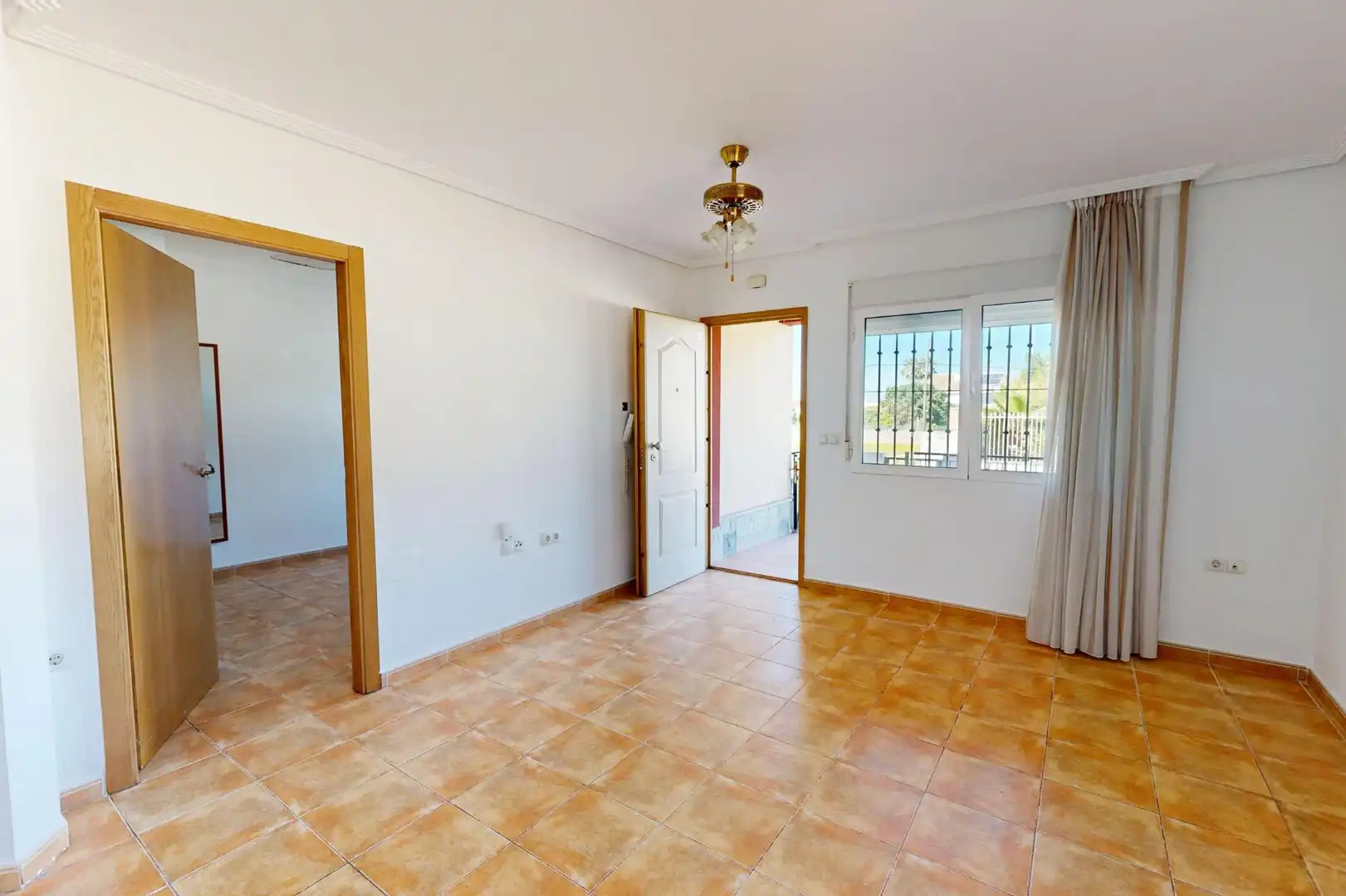 Casa adosada en venta en Cartagena con Terraza, Trastero y Balcón