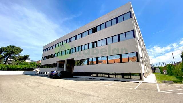 Oficina en Alquiler en Las Matas  - Peñascales