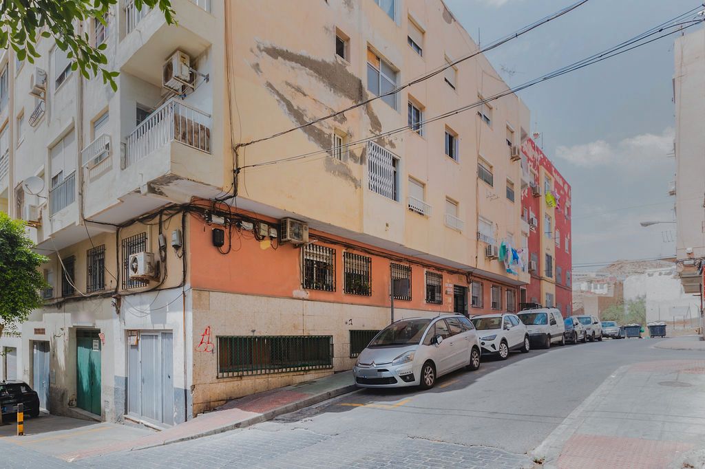 Pis en venda a C/ Ruano, La Chanca - Pescadería