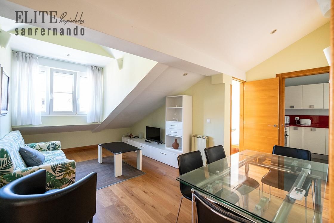 Living room of Flat for sale in Santander  with Air Conditioner and Heating