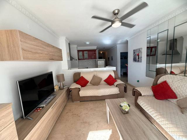 Piso en Venta en Calle las Deblas en Playa de los Boliches