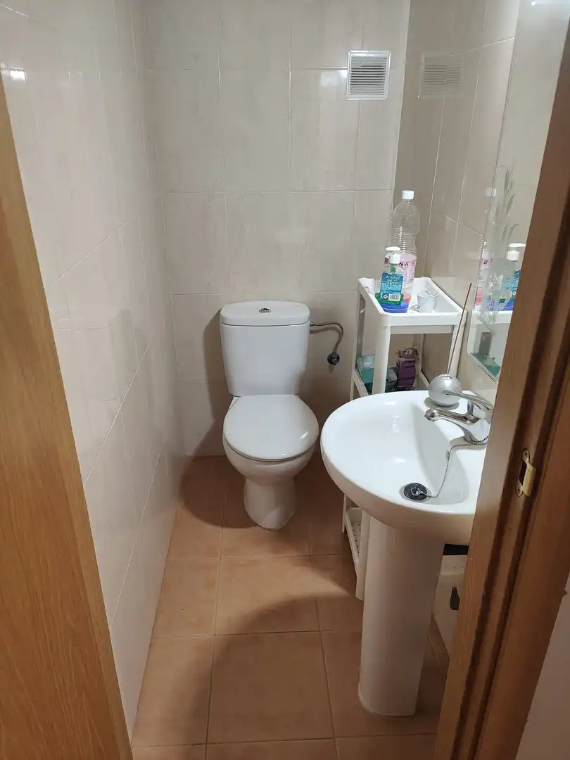 Baño de Casa adosada en venta en Cabezamesada con Calefacción, Parquet y Piscina