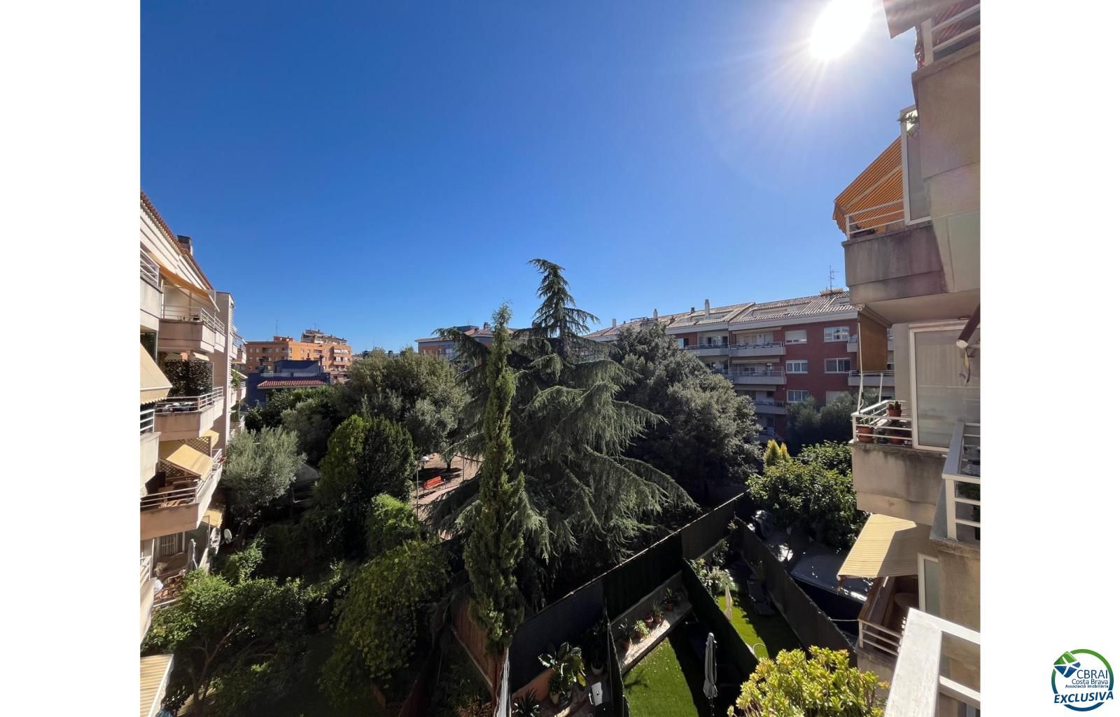 Exterior view of Flat for sale in Figueres