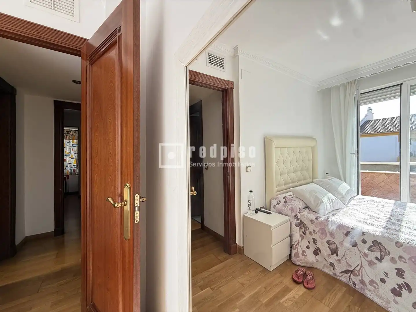 Dormitori de Casa o xalet en venda en Alhaurín de la Torre amb Aire condicionat, Jardí privat i Terrassa