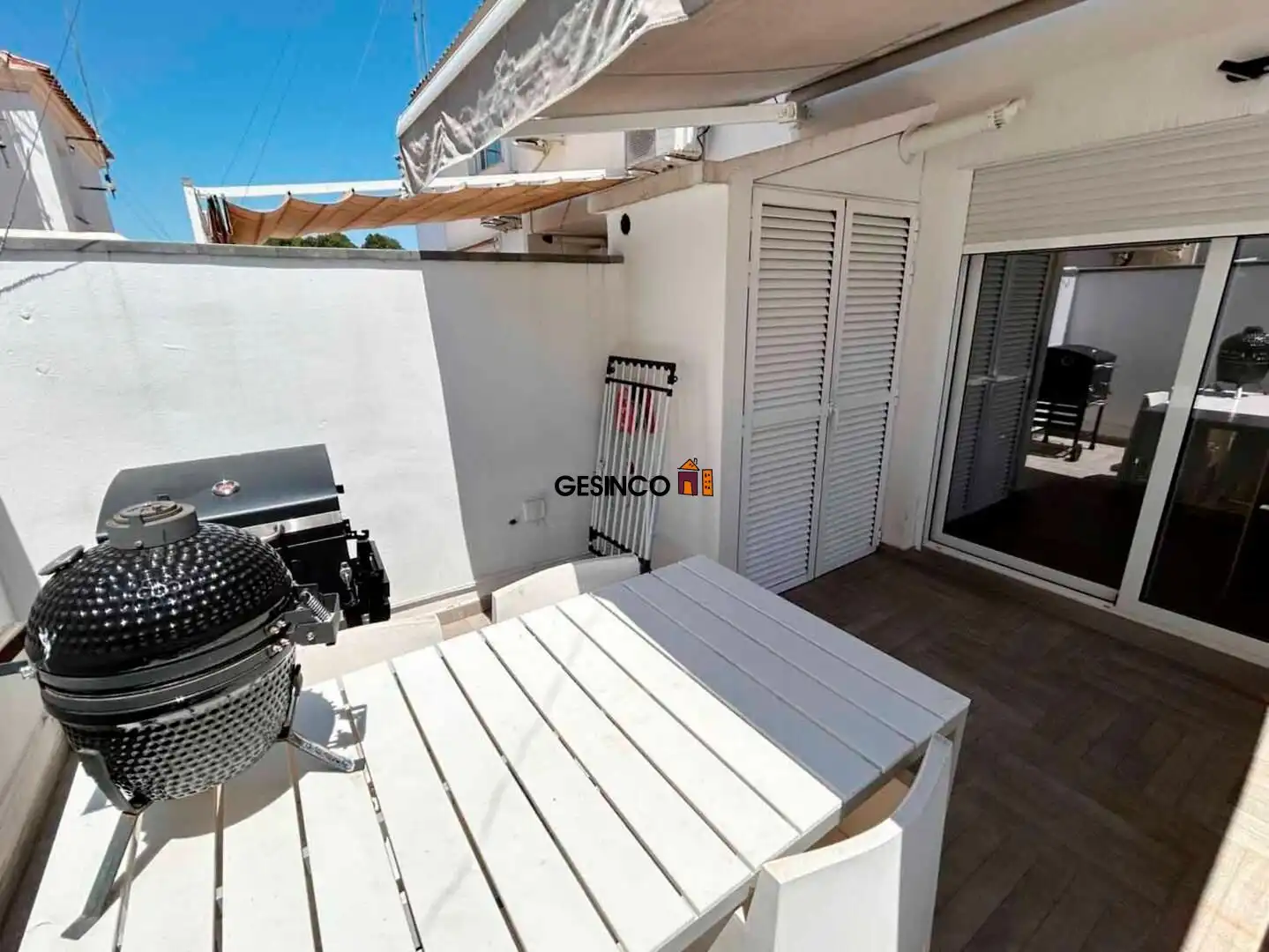 Terraza de Casa adosada en venta en Manuel con Aire acondicionado, Calefacción y Trastero