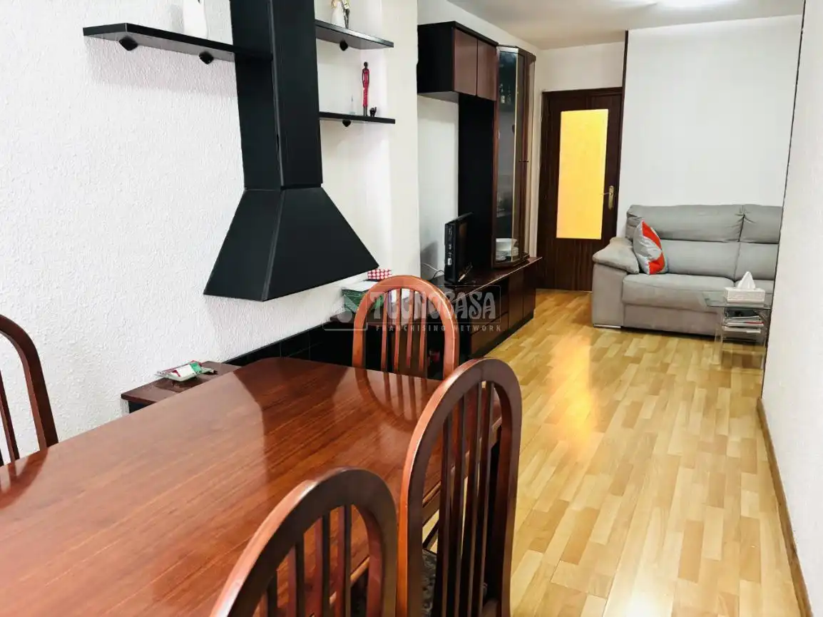 Living room of Flat for sale in Zaragoza  with Heating