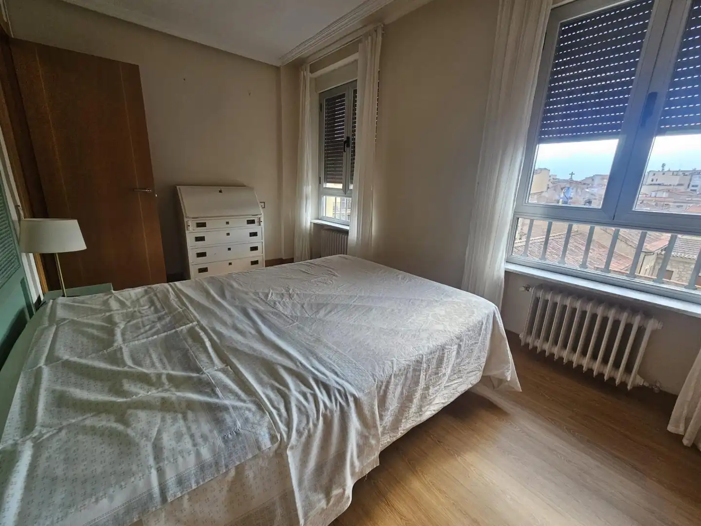Schlafzimmer von Wohnung zur Miete in Salamanca mit Klimaanlage, Heizung und Abstellraum
