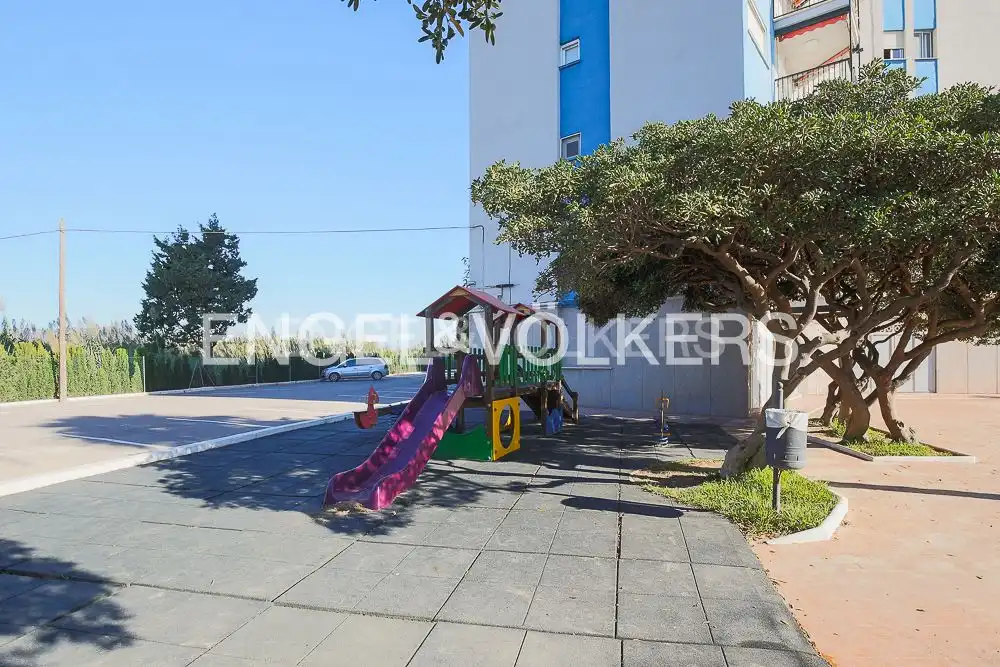 Parkplatz von Wohnung zur Miete in El Puig de Santa Maria mit Klimaanlage, Heizung und Privatgarten