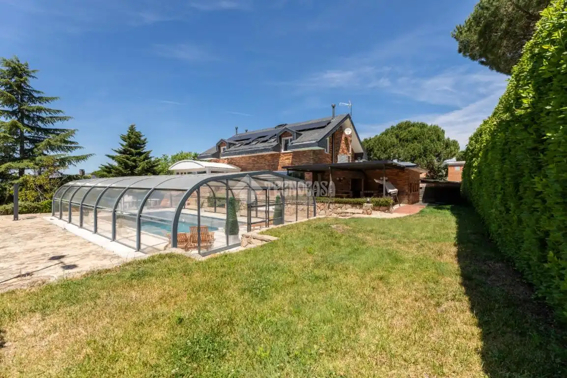 House with pool for sale in Hoyo de Manzanares