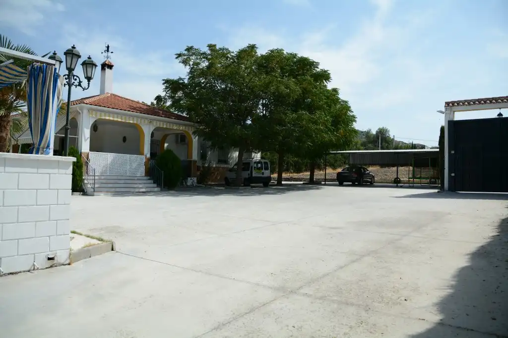 Country homes for sale in Lucena  with Air Conditioner, Private garden and Swimming Pool