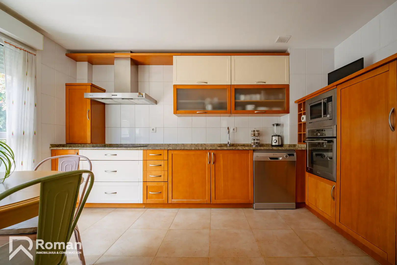 Cocina de Casa adosada en venta en Ezcabarte con Calefacción, Parquet y Terraza