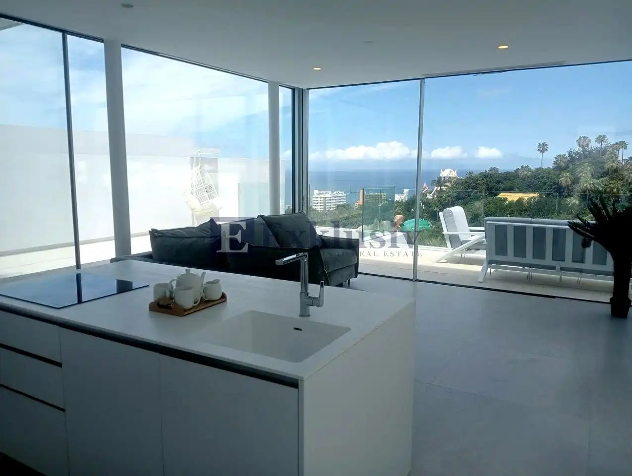 Living room of Houses for sale in Adeje  with Air Conditioner, Private garden and Terrace