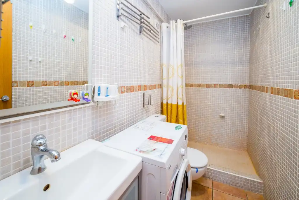 Bathroom of Apartments for sale in Castell d'Aro, Platja d'Aro i s'Agaró  with Furnished
