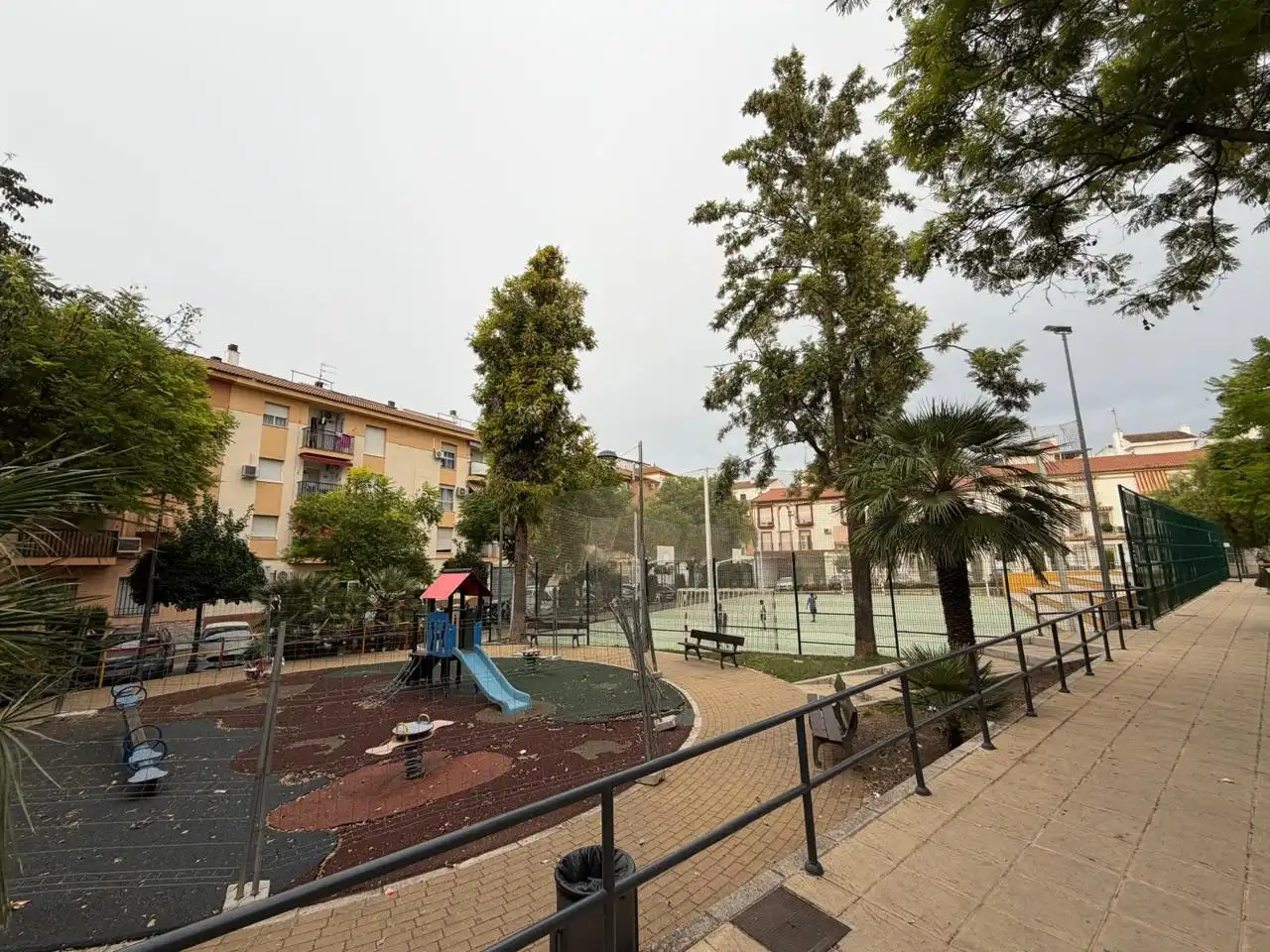 Flat for sale in Plaza de Andalucía 21, imagen 2