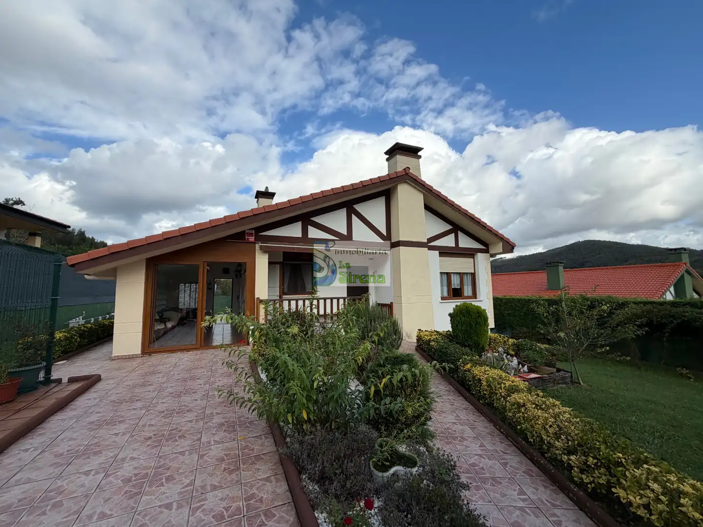 Vista exterior de Casa o xalet de lloguer en Guriezo, Cantabria