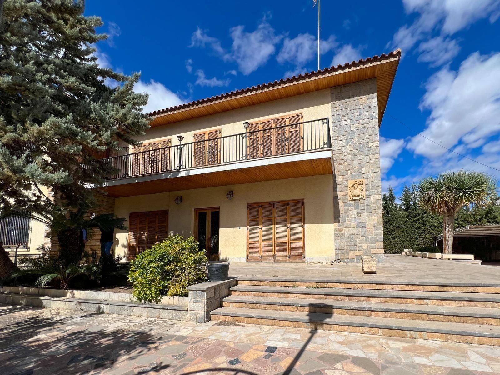 Vista exterior de Casa o xalet de lloguer en Elche / Elx amb Jardí privat, Terrassa i Traster