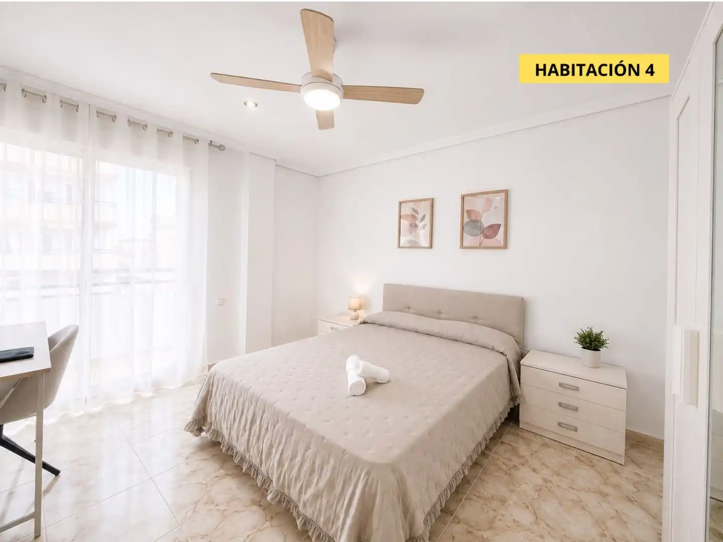Bedroom of Flat for share in Meliana, Valencia
