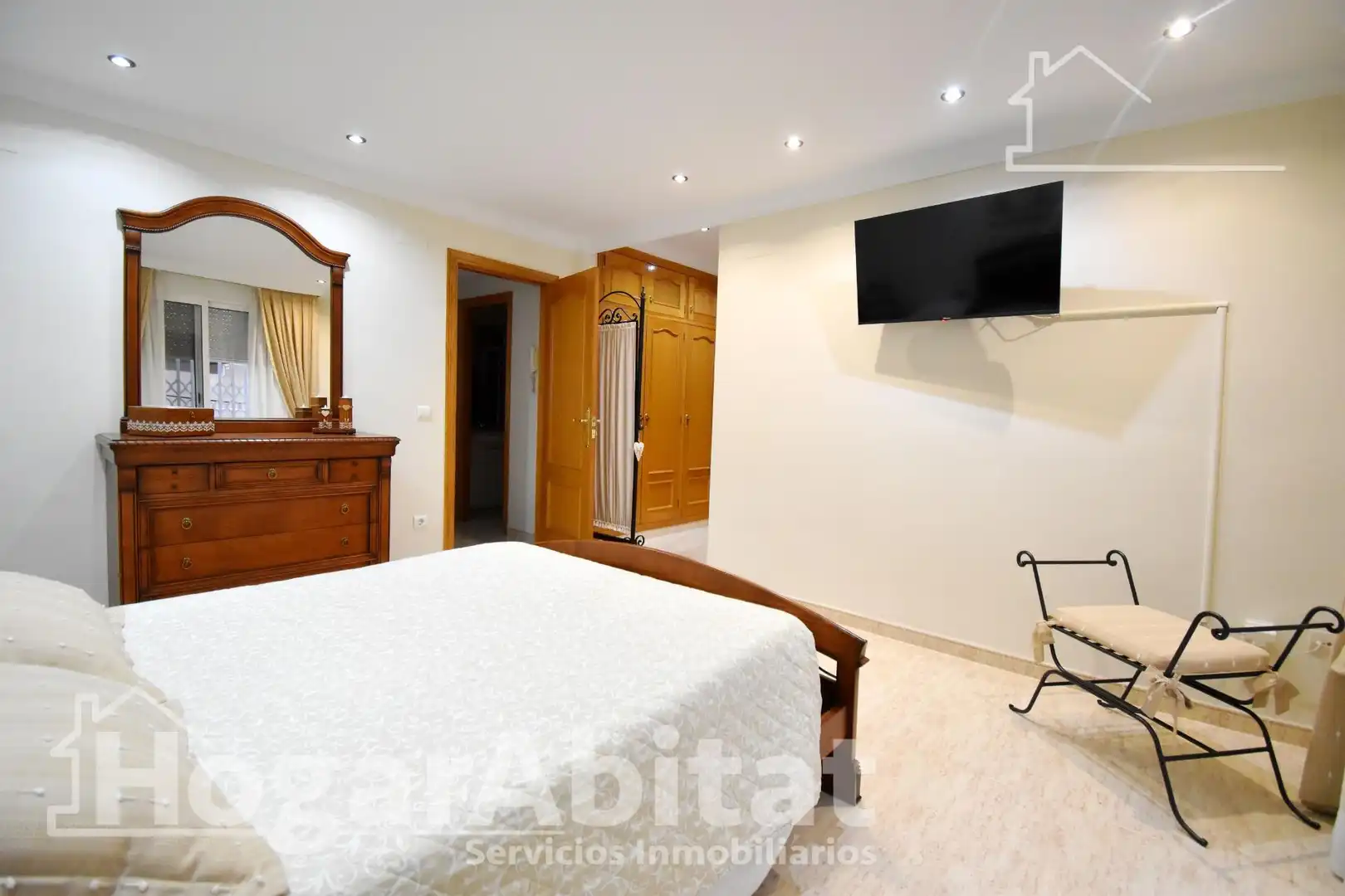 Habitación de Casa adosada en venta en El Real de Gandia con Aire acondicionado, Terraza y Trastero