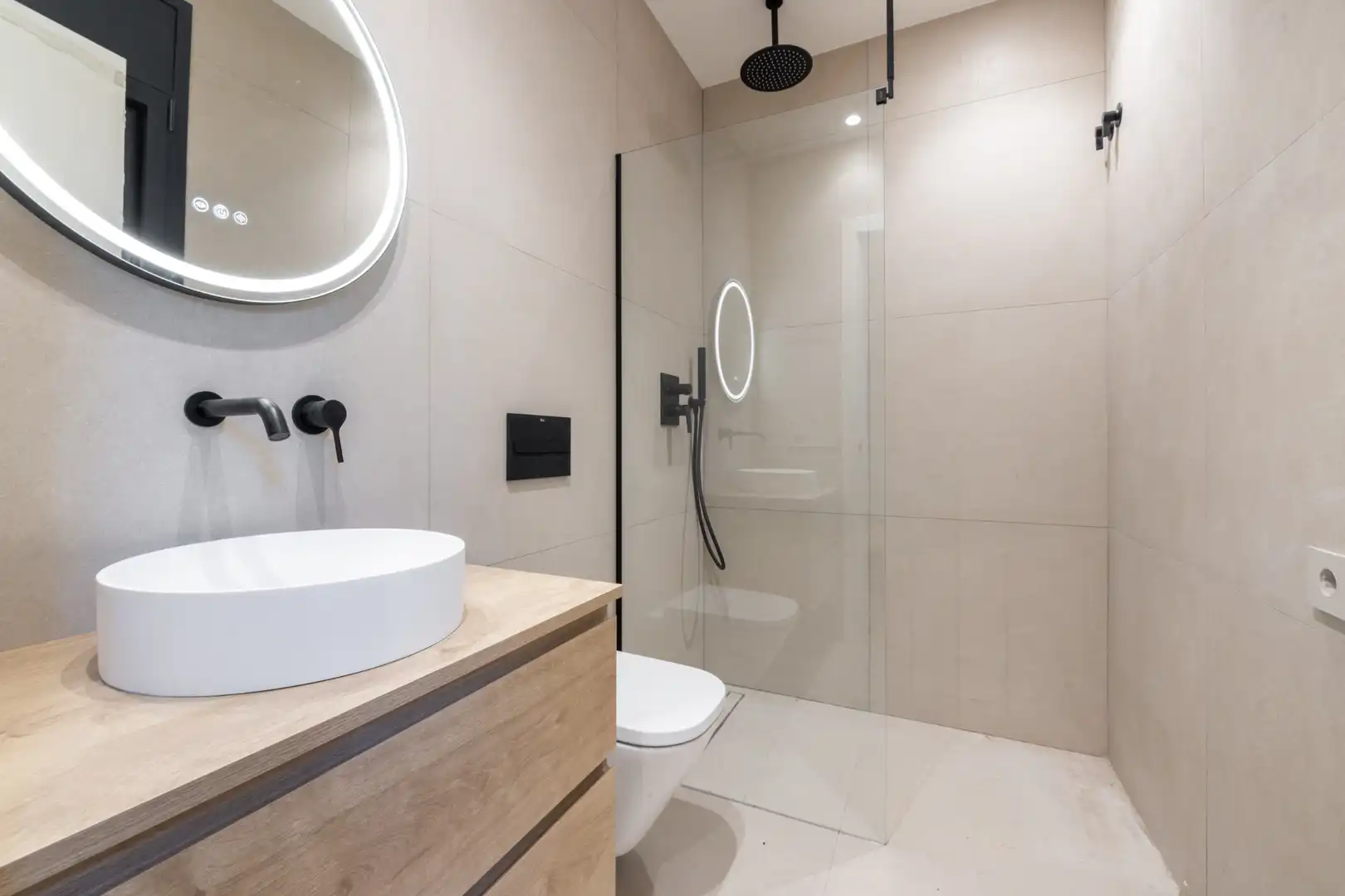 Bathroom of Houses for sale in Sant Cugat del Vallès