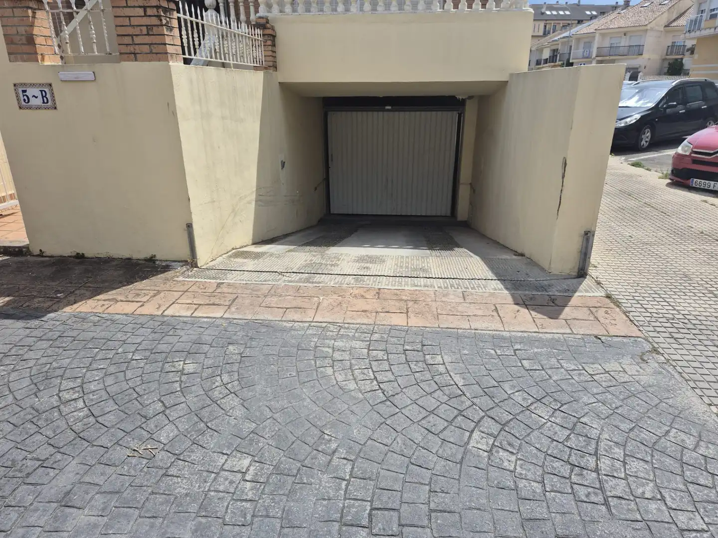 Parking de Casa adosada en venta en Gandia con Terraza y Trastero