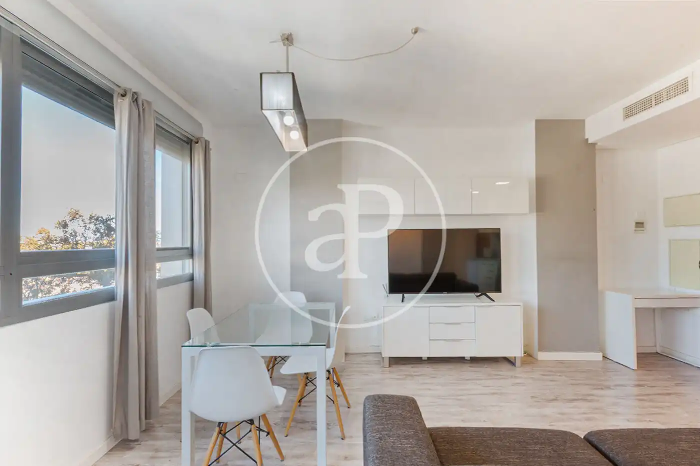 Sala d'estar de Loft en venda en Valencia amb Calefacció, Jardí privat i Moblat