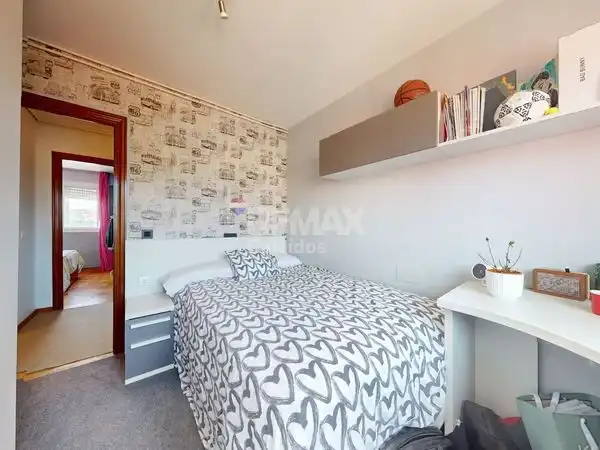 Habitación de Piso en venta en Vigo  con Calefacción, Parquet y Trastero
