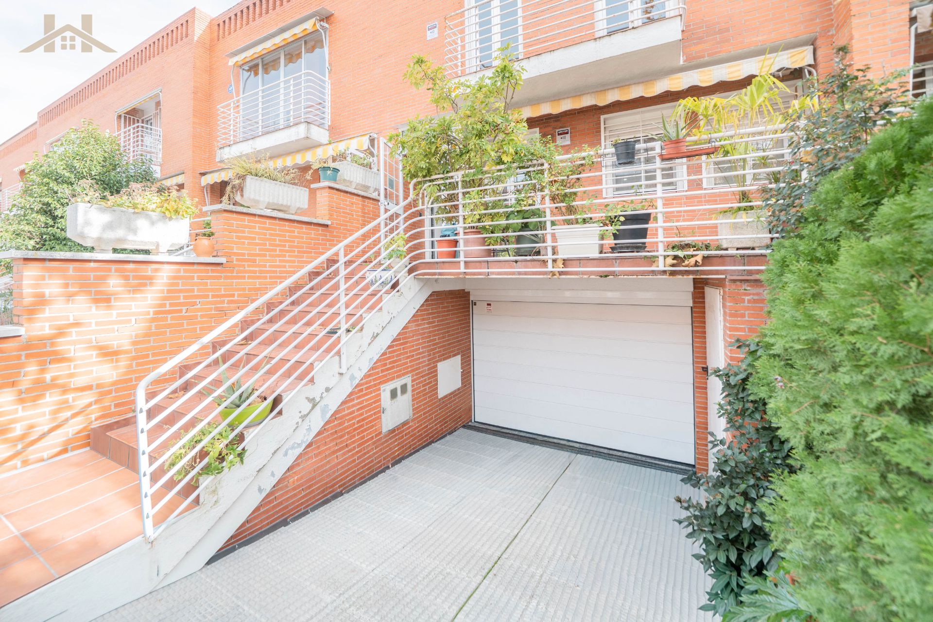 Vista exterior de Casa adosada en venda en Villaviciosa de Odón amb Aire condicionat, Calefacció i Jardí privat