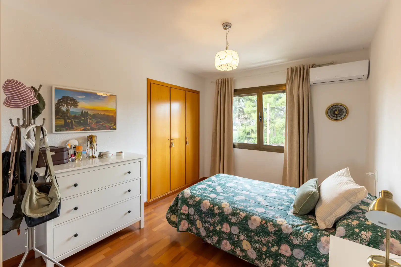 Dormitori de Apartament en venda en Serra, Valencia