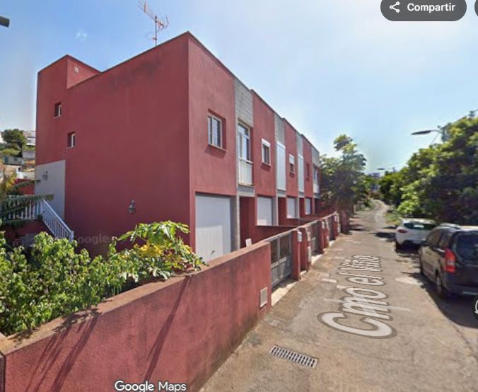Vista exterior de Casa adosada en venta en San Cristóbal de la Laguna con Terraza y Amueblado