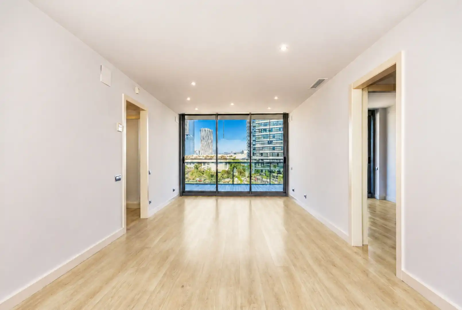 Piso con piscina en venta en Passeig de Garcia Fària, imagen 2
