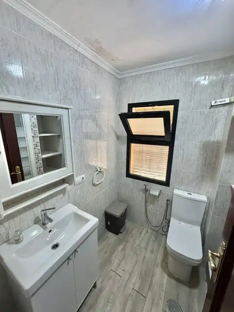 Baño de Piso en venta en Sevilla con Aire acondicionado