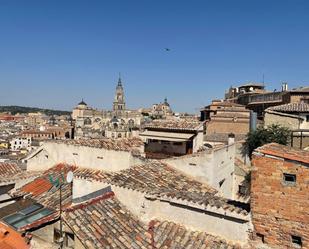 Vista exterior de Casa o xalet en venda en  Toledo Capital amb Terrassa